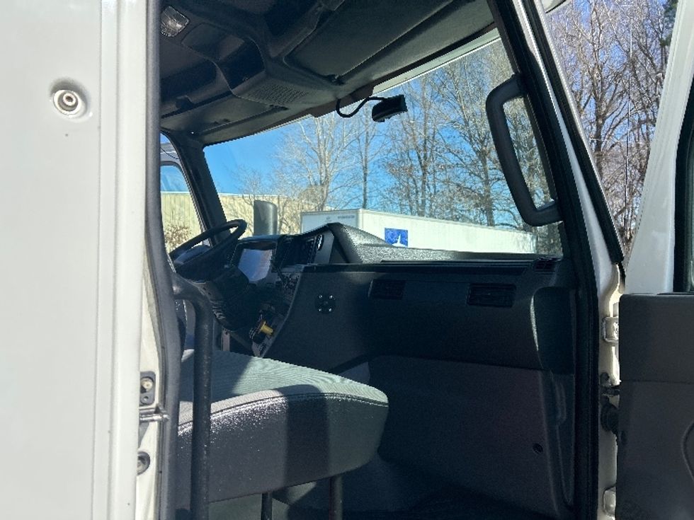 Day Cab Tractor-Heavy Duty Tractors-International-2018-LT625-Mebane-NC-421,619\n\t\tmiles-$ 24,000 - Image 12