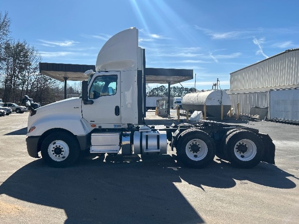 Day Cab Tractor-Heavy Duty Tractors-International-2018-LT625-Mebane-NC-421,619\n\t\tmiles-$ 24,000 - Image 4