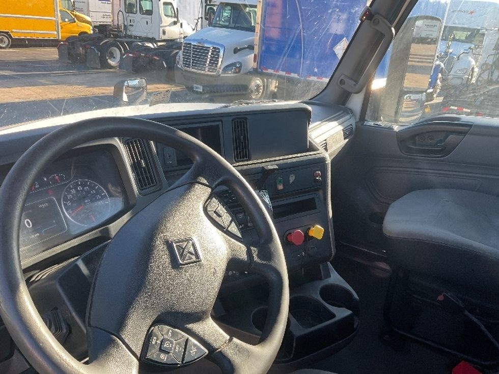 Day Cab Tractor-Heavy Duty Tractors-International-2018-LT625-Memphis-TN-330,805\n\t\tmiles-$ 28,250 - Image 10