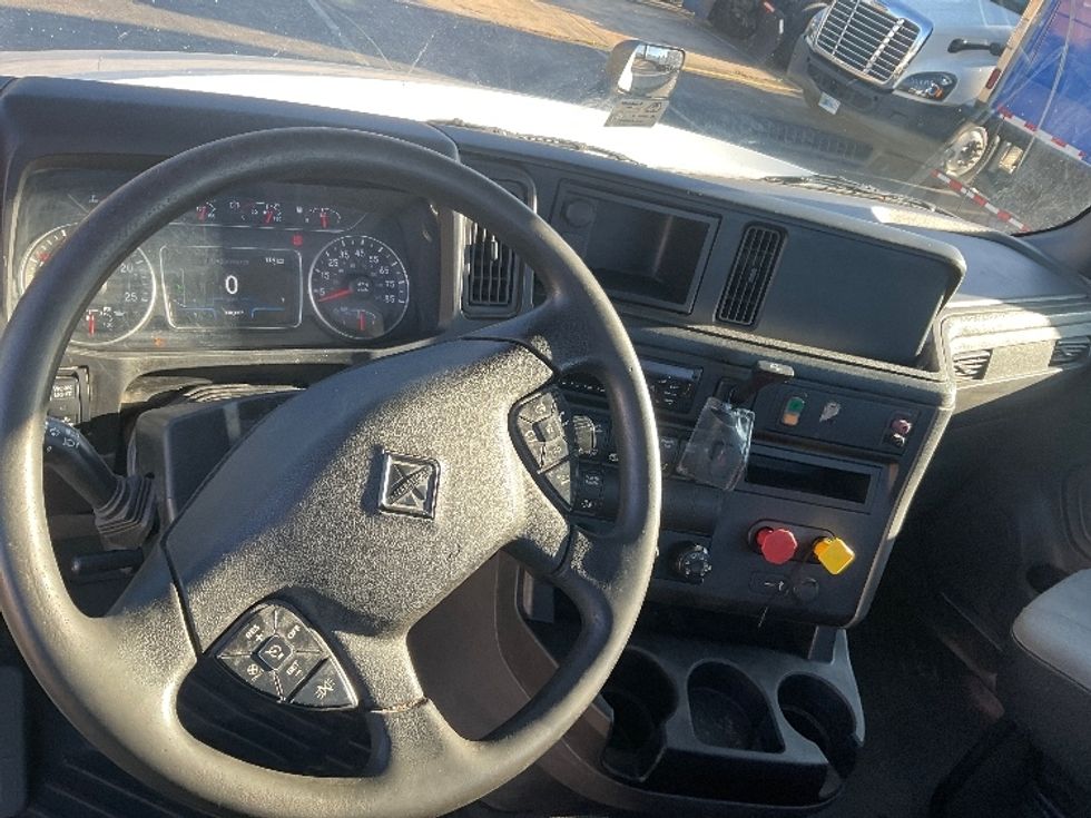 Day Cab Tractor-Heavy Duty Tractors-International-2018-LT625-Memphis-TN-330,805\n\t\tmiles-$ 28,250 - Image 11
