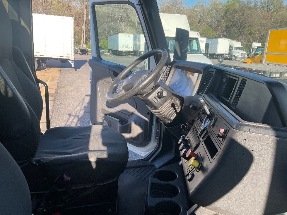 Day Cab Tractor-Heavy Duty Tractors-International-2018-LT625-Memphis-TN-330,805\n\t\tmiles-$ 28,250 - Image 14