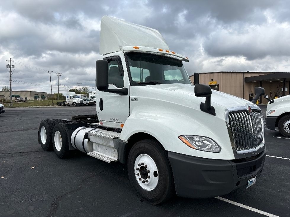 Day Cab Tractor-Heavy Duty Tractors-International-2018-LT625-Middlefield-OH-429,552\n\t\tmiles-$ 24,500 - Image 1