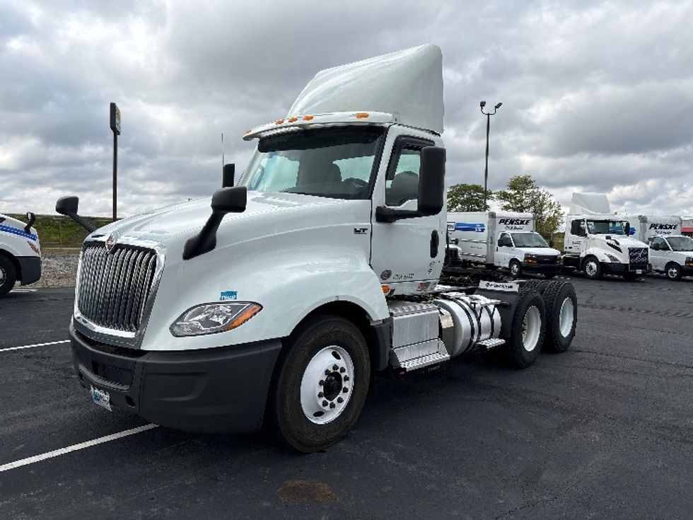 2018 International LT625 LT photo 3