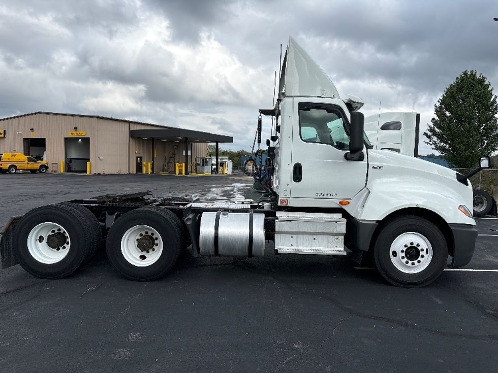 Day Cab Tractor-Heavy Duty Tractors-International-2018-LT625-Middlefield-OH-429,552\n\t\tmiles-$ 24,500 - Image 8
