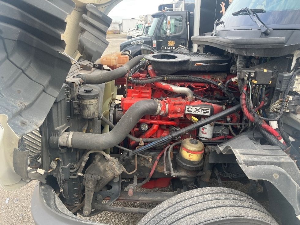 Day Cab Tractor-Heavy Duty Tractors-International-2018-LT625-Middlefield-OH-481,572\n\t\tmiles-$ 30,750 - Image 15