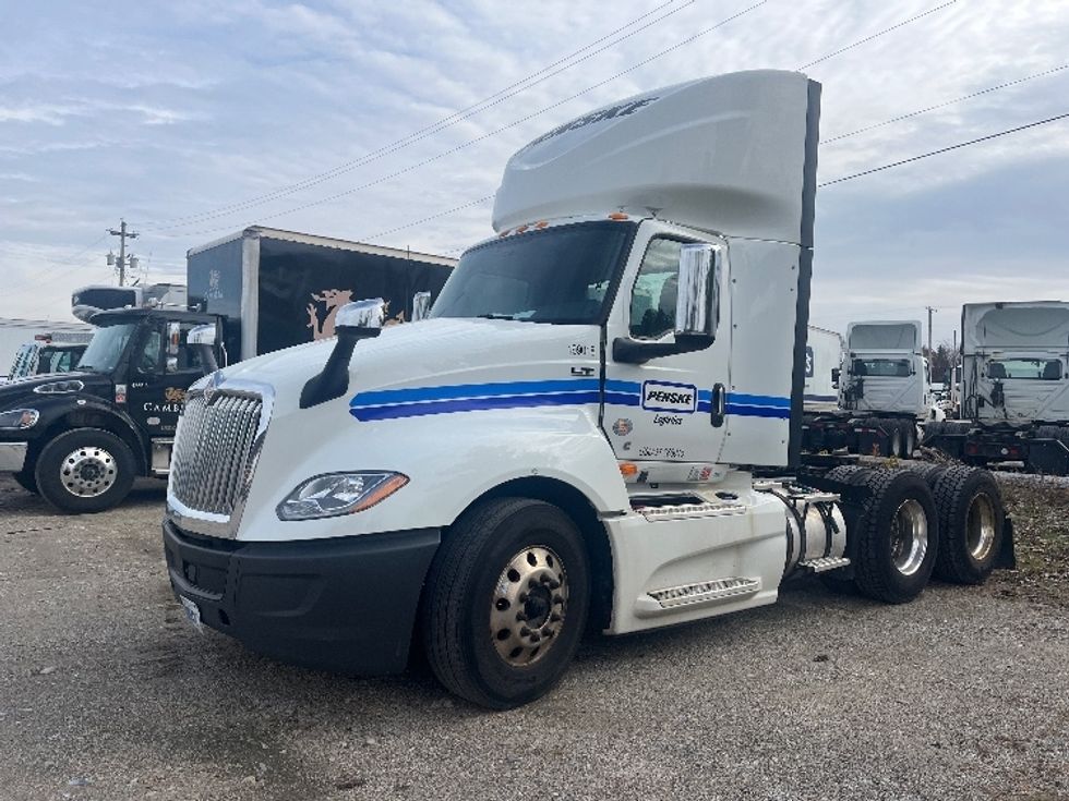 Day Cab Tractor-Heavy Duty Tractors-International-2018-LT625-Middlefield-OH-481,572\n\t\tmiles-$ 30,750 - Image 3