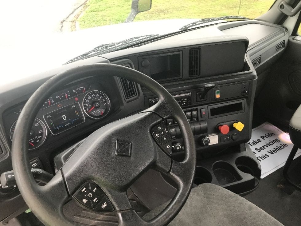 Day Cab Tractor-Heavy Duty Tractors-International-2018-LT625-Montgomery-AL-342,357\n\t\tmiles-$ 24,500 - Image 10