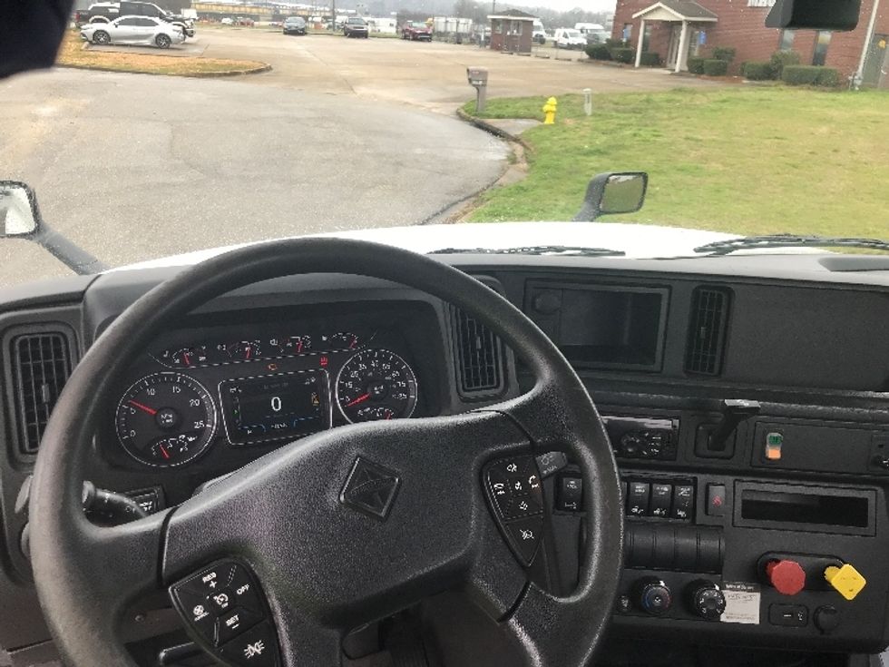 Day Cab Tractor-Heavy Duty Tractors-International-2018-LT625-Montgomery-AL-342,357\n\t\tmiles-$ 24,500 - Image 11