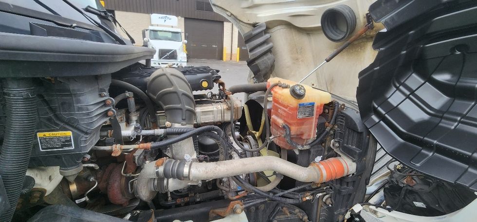 Day Cab Tractor-Heavy Duty Tractors-International-2018-LT625-Montgomery-NY-348,306\n\t\tmiles-$ 23,000 - Image 15