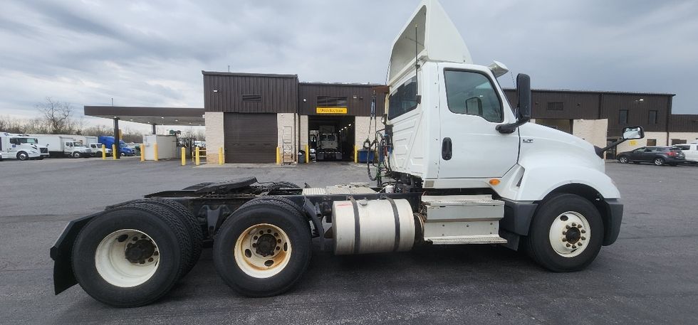 Day Cab Tractor-Heavy Duty Tractors-International-2018-LT625-Montgomery-NY-348,306\n\t\tmiles-$ 23,000 - Image 8