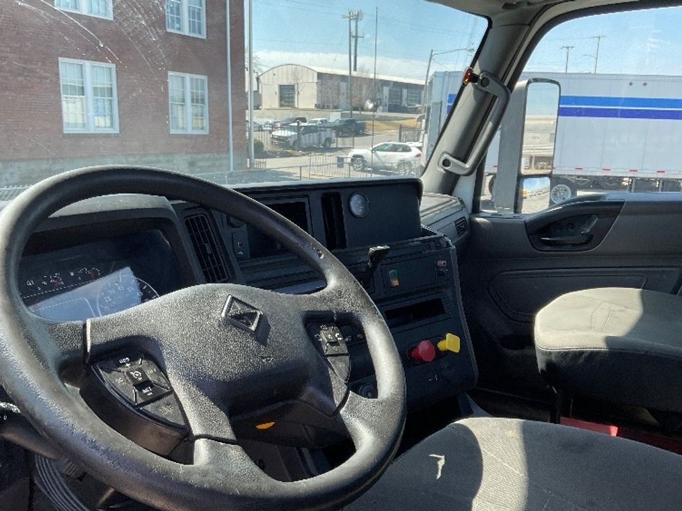 Day Cab Tractor-Heavy Duty Tractors-International-2018-LT625-Mount Juliet-TN-331,699\n\t\tmiles-$ 26,500 - Image 10