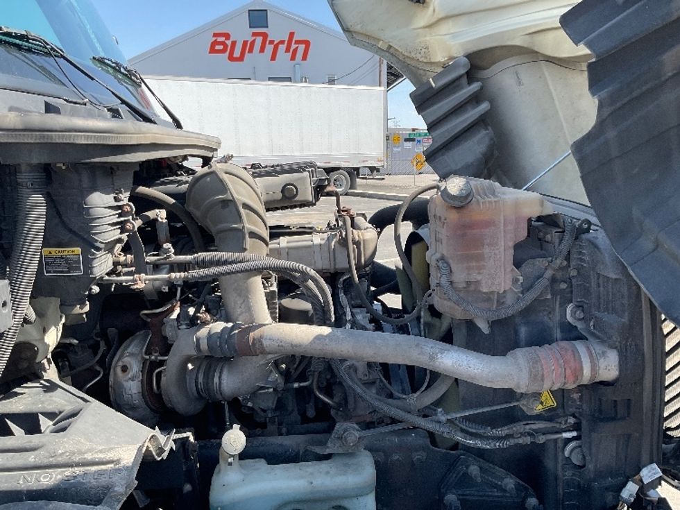 Day Cab Tractor-Heavy Duty Tractors-International-2018-LT625-Mount Juliet-TN-331,699\n\t\tmiles-$ 26,500 - Image 15