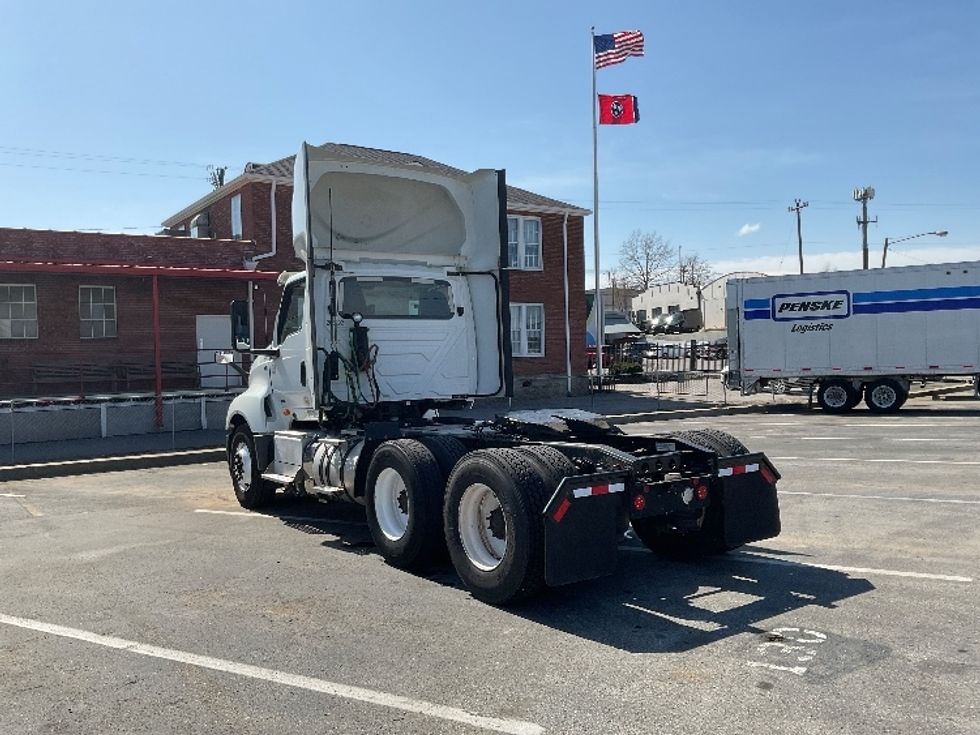 Day Cab Tractor-Heavy Duty Tractors-International-2018-LT625-Mount Juliet-TN-331,699\n\t\tmiles-$ 26,500 - Image 5