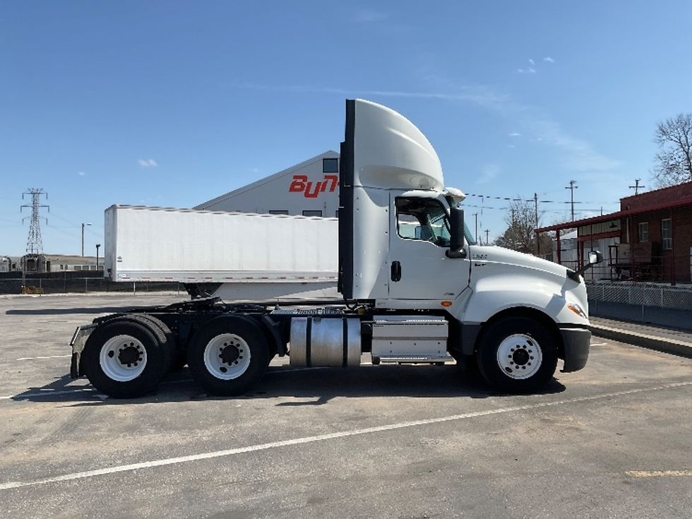 Day Cab Tractor-Heavy Duty Tractors-International-2018-LT625-Mount Juliet-TN-331,699\n\t\tmiles-$ 26,500 - Image 8