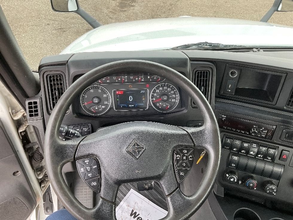Day Cab Tractor-Heavy Duty Tractors-International-2018-LT625-Muskegon-MI-414,780\n\t\tmiles-$ 23,500 - Image 11