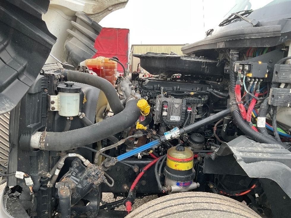 Day Cab Tractor-Heavy Duty Tractors-International-2018-LT625-Muskegon-MI-414,780\n\t\tmiles-$ 23,500 - Image 16