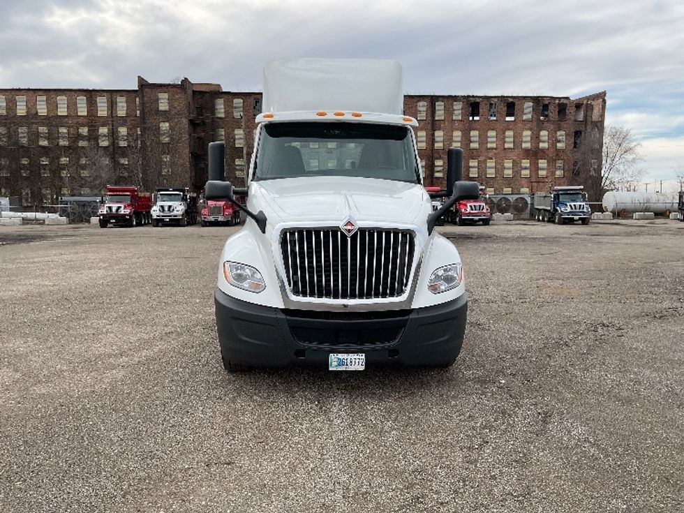 Day Cab Tractor-Heavy Duty Tractors-International-2018-LT625-Muskegon-MI-414,780\n\t\tmiles-$ 23,500 - Image 2