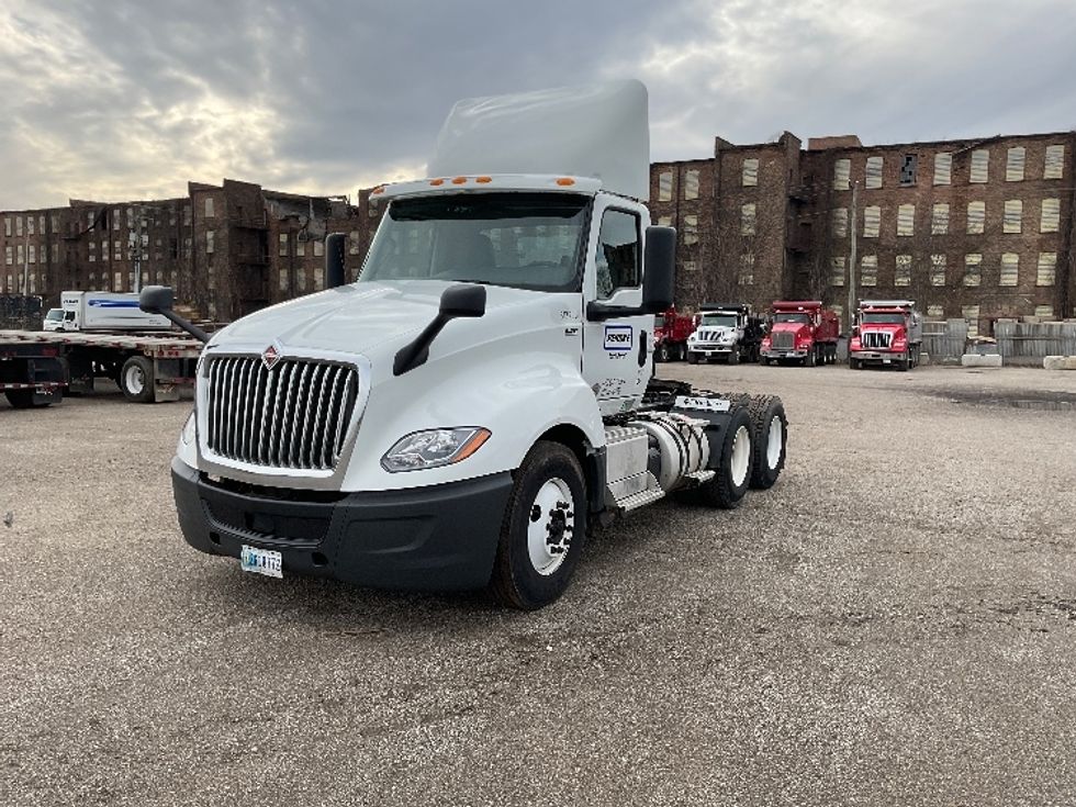 Day Cab Tractor-Heavy Duty Tractors-International-2018-LT625-Muskegon-MI-414,780\n\t\tmiles-$ 23,500 - Image 3