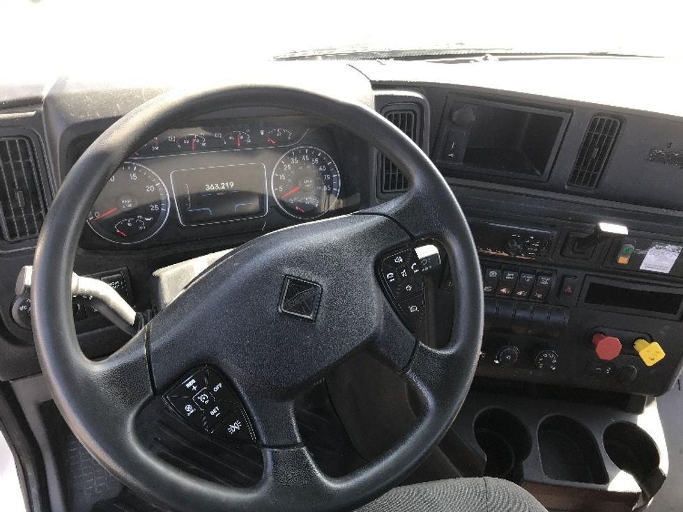 Day Cab Tractor-Heavy Duty Tractors-International-2018-LT625-Newport News-VA-363,220\n\t\tmiles-$ 25,750 - Image 11