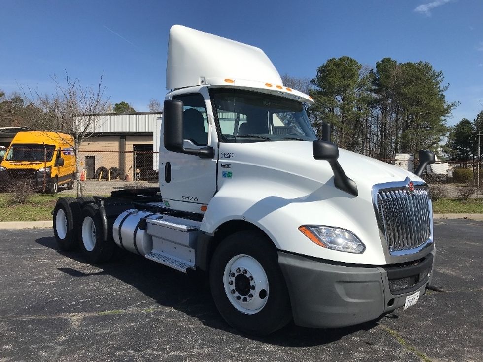 Day Cab Tractor-Heavy Duty Tractors-International-2018-LT625-Newport News-VA-379,700\n\t\tmiles-$ 24,750 - Image 1