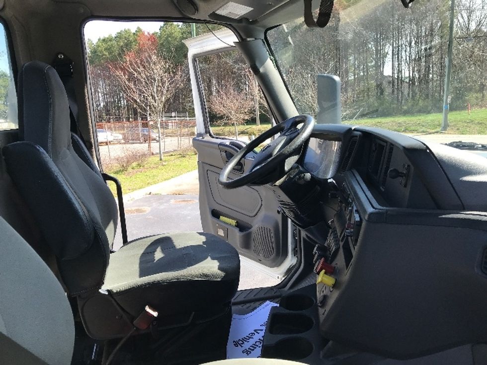 Day Cab Tractor-Heavy Duty Tractors-International-2018-LT625-Newport News-VA-379,700\n\t\tmiles-$ 24,750 - Image 14