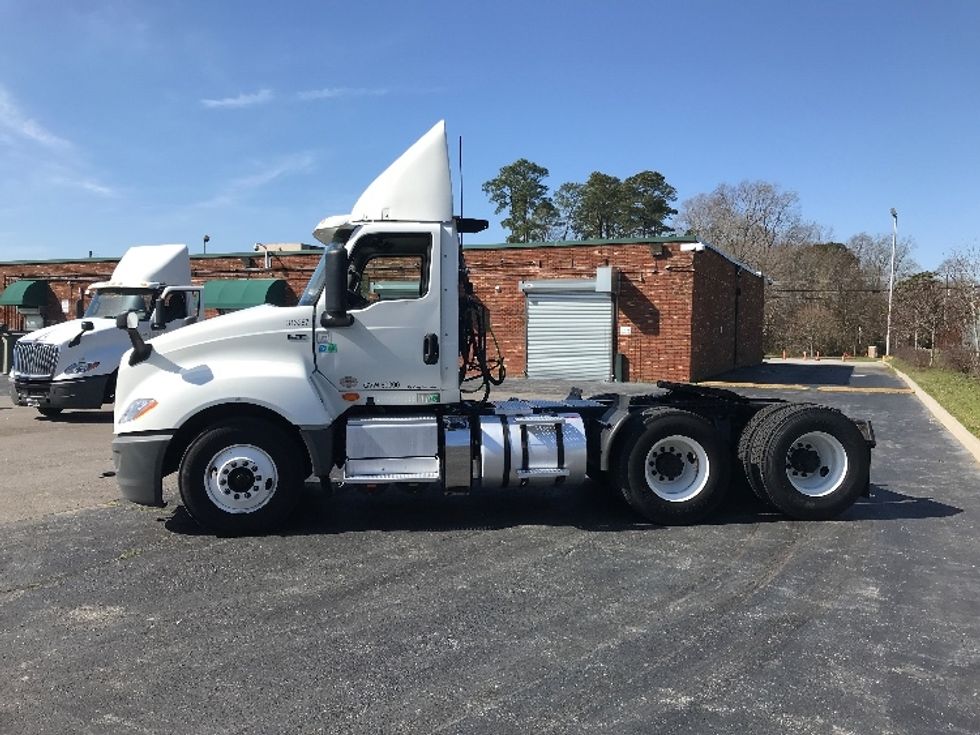 Day Cab Tractor-Heavy Duty Tractors-International-2018-LT625-Newport News-VA-379,700\n\t\tmiles-$ 24,750 - Image 4