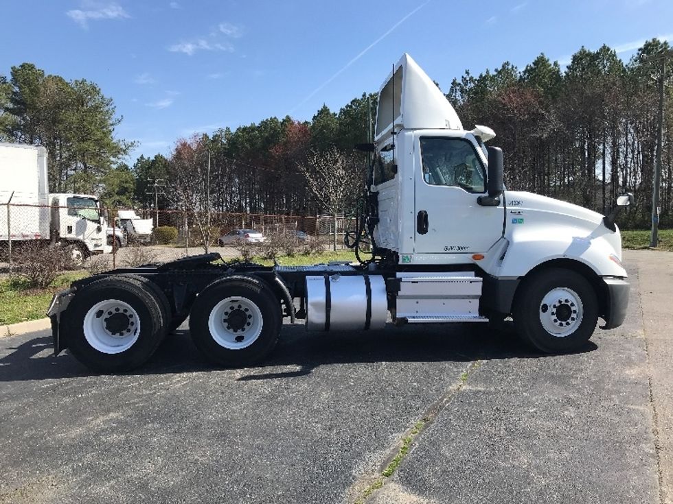 Day Cab Tractor-Heavy Duty Tractors-International-2018-LT625-Newport News-VA-379,700\n\t\tmiles-$ 24,750 - Image 8