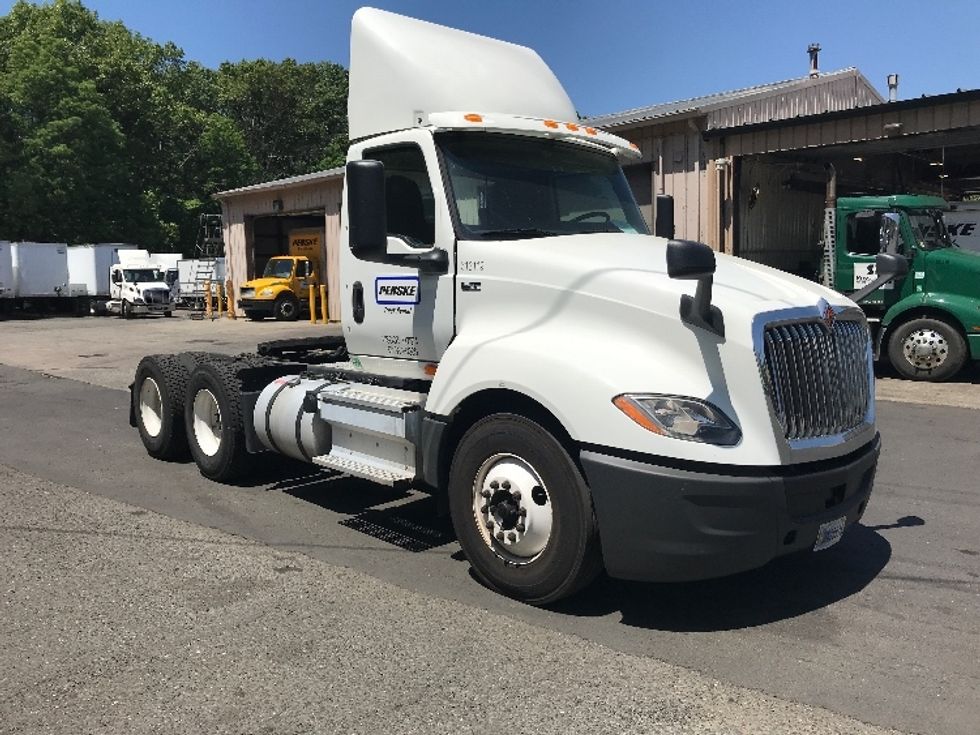 Day Cab Tractor-Heavy Duty Tractors-International-2018-LT625-North Bergen-NJ-225,827\n\t\tmiles-$ 29,500 - Image 1