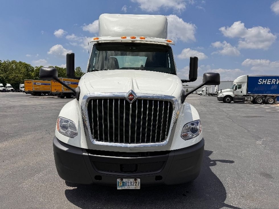 Day Cab Tractor-Heavy Duty Tractors-International-2018-LT625-Obetz-OH-438,925\n\t\tmiles-$ 23,250 - Image 2