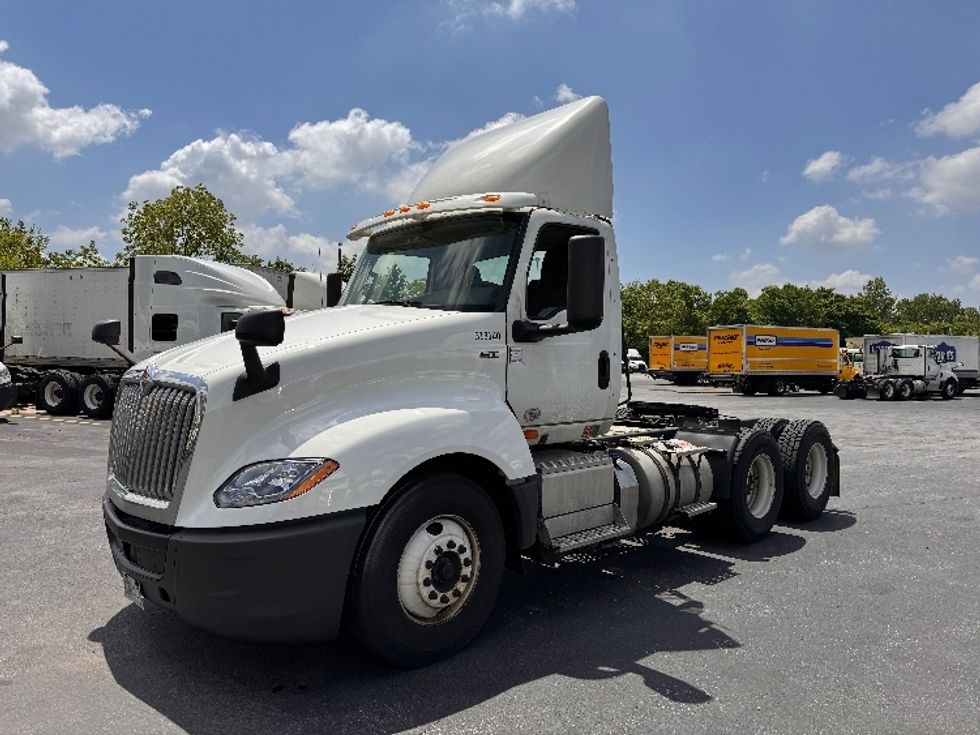 Day Cab Tractor-Heavy Duty Tractors-International-2018-LT625-Obetz-OH-438,925\n\t\tmiles-$ 23,250 - Image 3