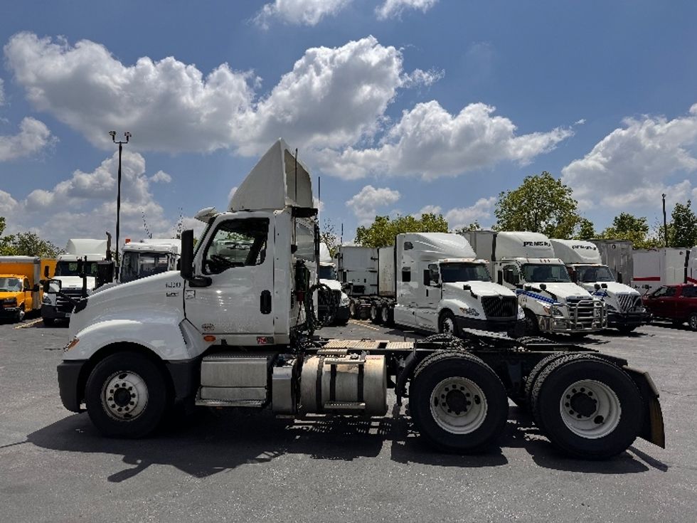 Day Cab Tractor-Heavy Duty Tractors-International-2018-LT625-Obetz-OH-438,925\n\t\tmiles-$ 23,250 - Image 4