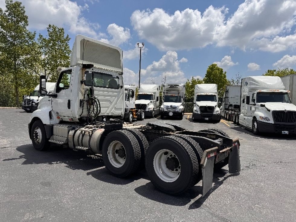 Day Cab Tractor-Heavy Duty Tractors-International-2018-LT625-Obetz-OH-438,925\n\t\tmiles-$ 23,250 - Image 5