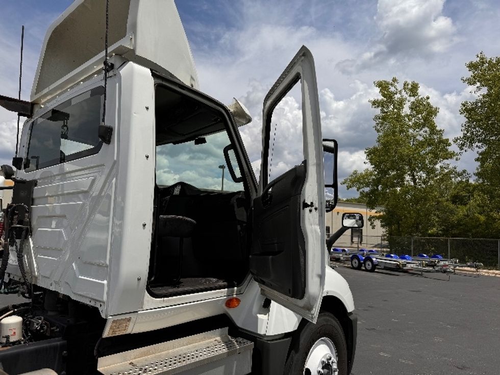 Day Cab Tractor-Heavy Duty Tractors-International-2018-LT625-Obetz-OH-462,288\n\t\tmiles-$ 21,500 - Image 12