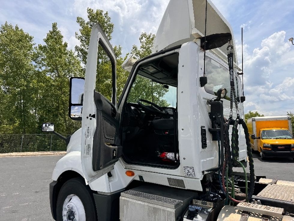 Day Cab Tractor-Heavy Duty Tractors-International-2018-LT625-Obetz-OH-462,288\n\t\tmiles-$ 21,500 - Image 9