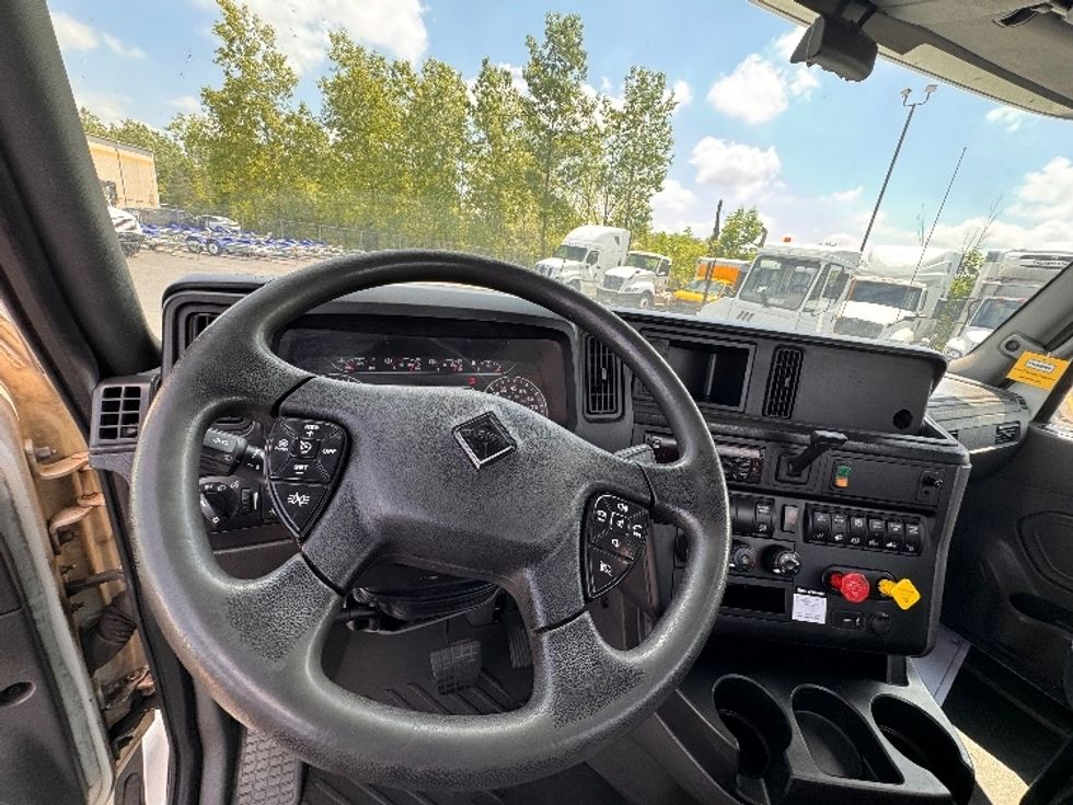 Day Cab Tractor-Heavy Duty Tractors-International-2018-LT625-Obetz-OH-526,587\n\t\tmiles-$ 21,750 - Image 11
