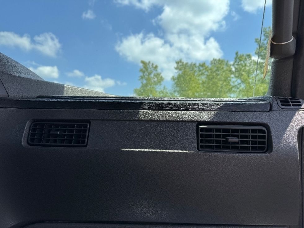 Day Cab Tractor-Heavy Duty Tractors-International-2018-LT625-Obetz-OH-526,587\n\t\tmiles-$ 21,750 - Image 13