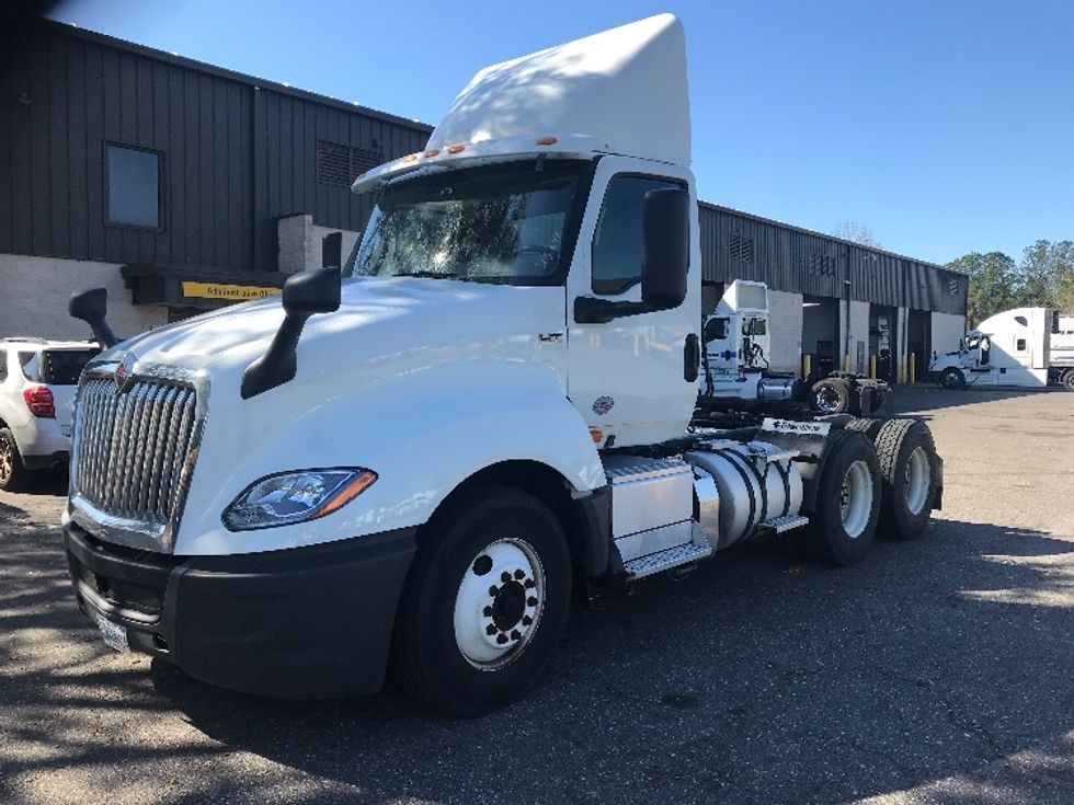 Day Cab Tractor-Heavy Duty Tractors-International-2018-LT625-Pensacola-FL-333,033\n\t\tmiles-$ 27,500 - Image 3