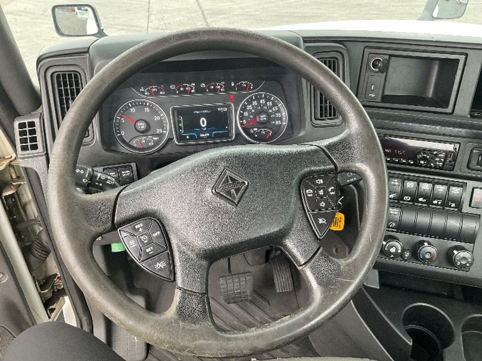 Day Cab Tractor-Heavy Duty Tractors-International-2018-LT625-Perrysburg-OH-266,603\n\t\tmiles-$ 22,500 - Image 11