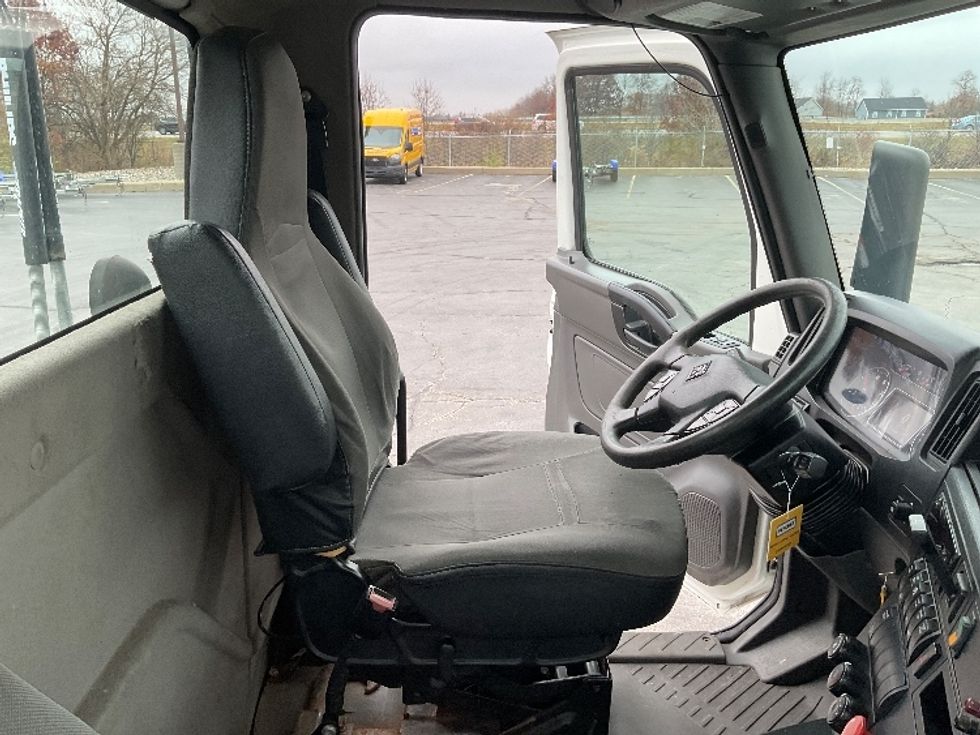 Day Cab Tractor-Heavy Duty Tractors-International-2018-LT625-Perrysburg-OH-266,603\n\t\tmiles-$ 22,500 - Image 14
