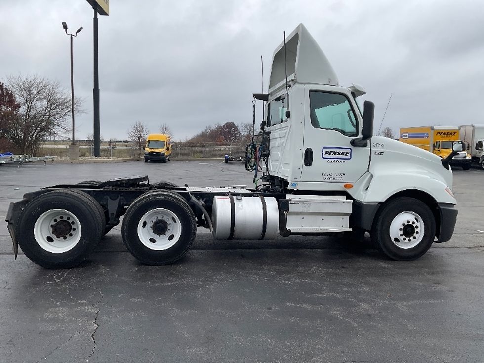 Day Cab Tractor-Heavy Duty Tractors-International-2018-LT625-Perrysburg-OH-266,603\n\t\tmiles-$ 22,500 - Image 8