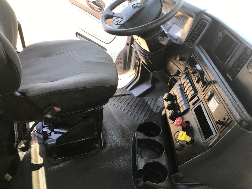 Day Cab Tractor-Heavy Duty Tractors-International-2018-LT625-Pharr-TX-307,755\n\t\tmiles-$ 27,000 - Image 14