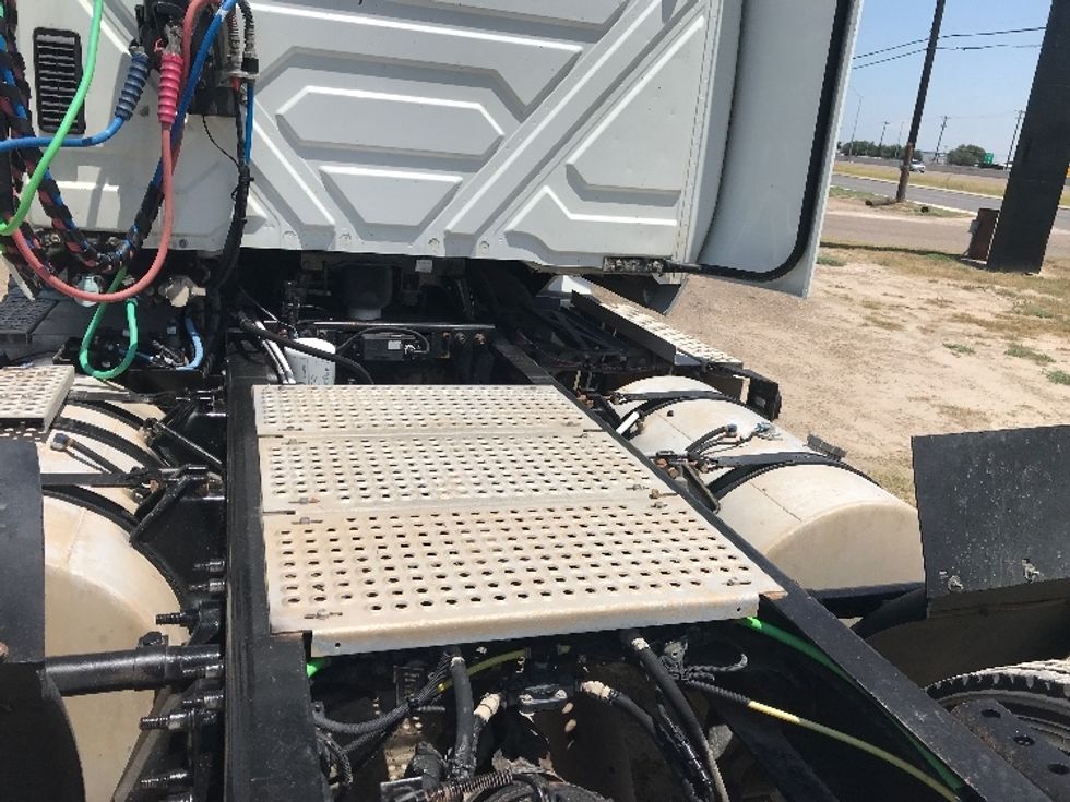 Day Cab Tractor-Heavy Duty Tractors-International-2018-LT625-Pharr-TX-307,755\n\t\tmiles-$ 27,000 - Image 18