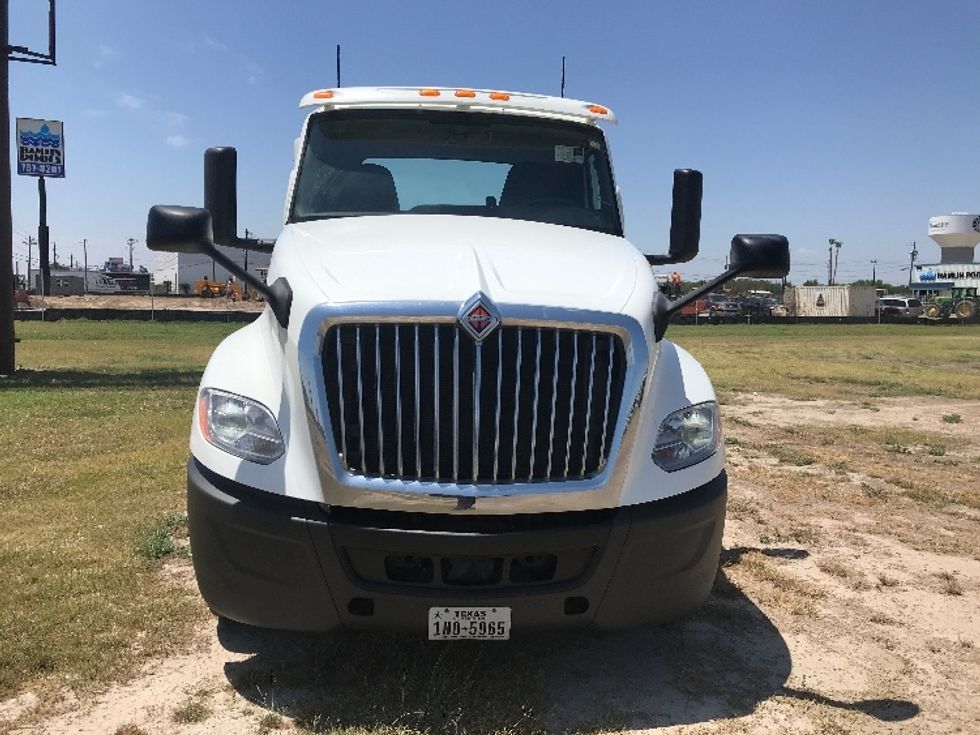 Day Cab Tractor-Heavy Duty Tractors-International-2018-LT625-Pharr-TX-307,755\n\t\tmiles-$ 27,000 - Image 2
