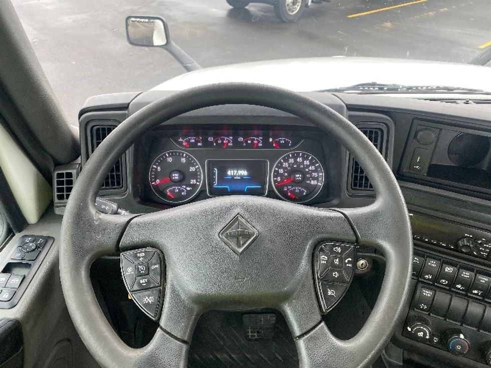 Day Cab Tractor-Heavy Duty Tractors-International-2018-LT625-Piqua-OH-417,995\n\t\tmiles-$ 22,250 - Image 11