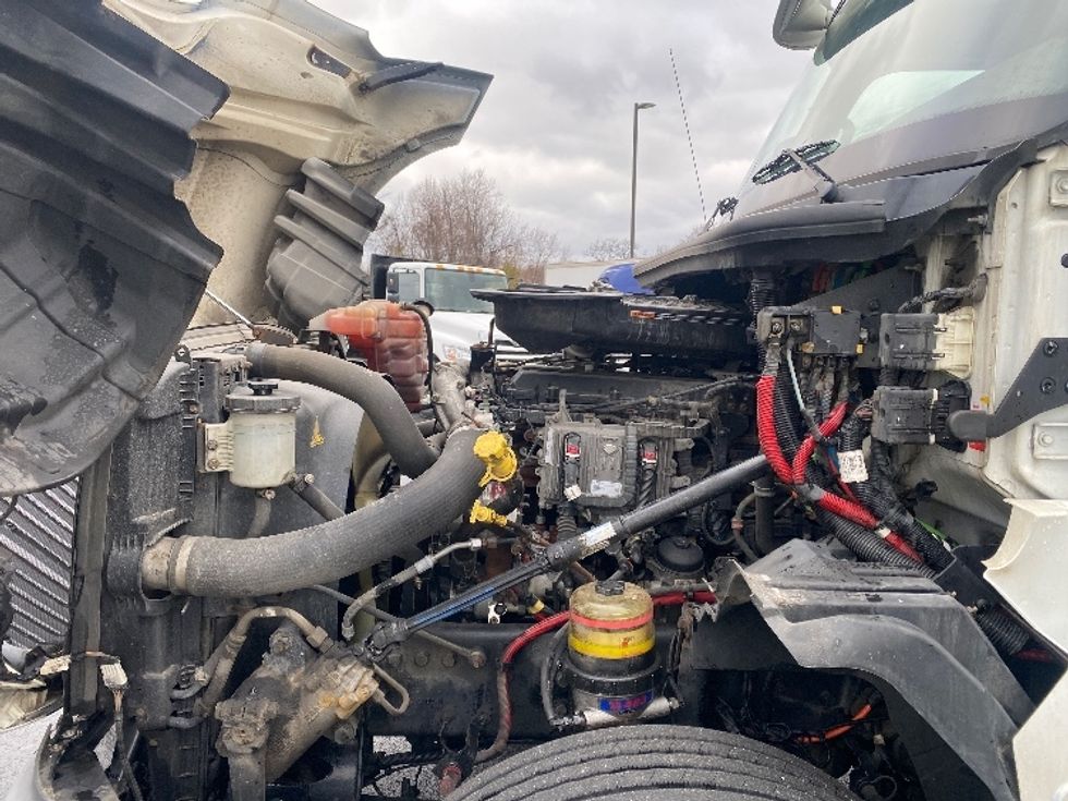 Day Cab Tractor-Heavy Duty Tractors-International-2018-LT625-Piqua-OH-417,995\n\t\tmiles-$ 22,250 - Image 16