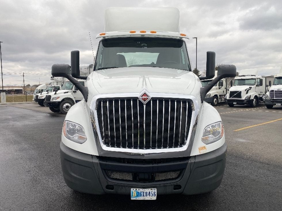 Day Cab Tractor-Heavy Duty Tractors-International-2018-LT625-Piqua-OH-417,995\n\t\tmiles-$ 22,250 - Image 2