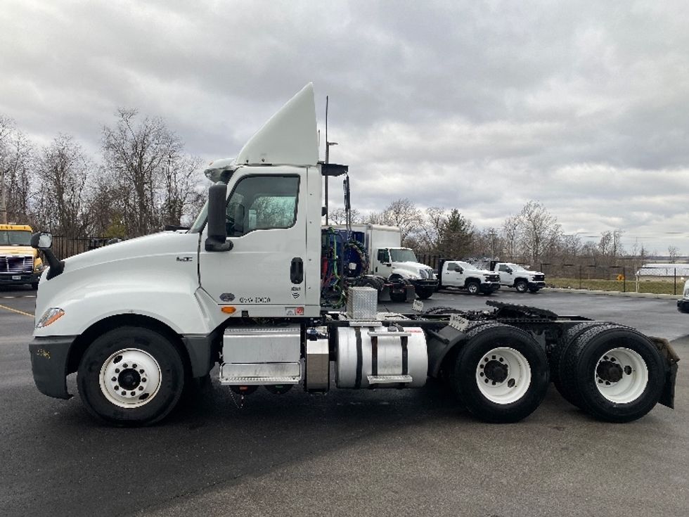 Day Cab Tractor-Heavy Duty Tractors-International-2018-LT625-Piqua-OH-417,995\n\t\tmiles-$ 22,250 - Image 4