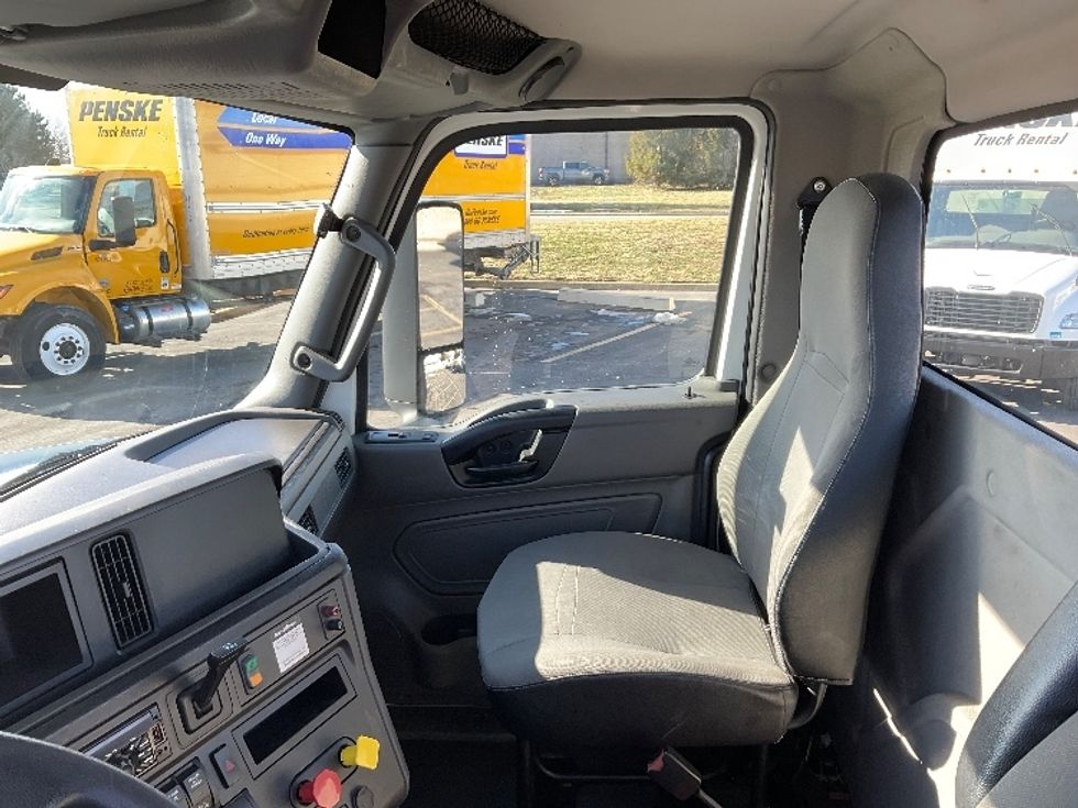 Day Cab Tractor-Heavy Duty Tractors-International-2018-LT625-Piqua-OH-418,622\n\t\tmiles-$ 25,500 - Image 11