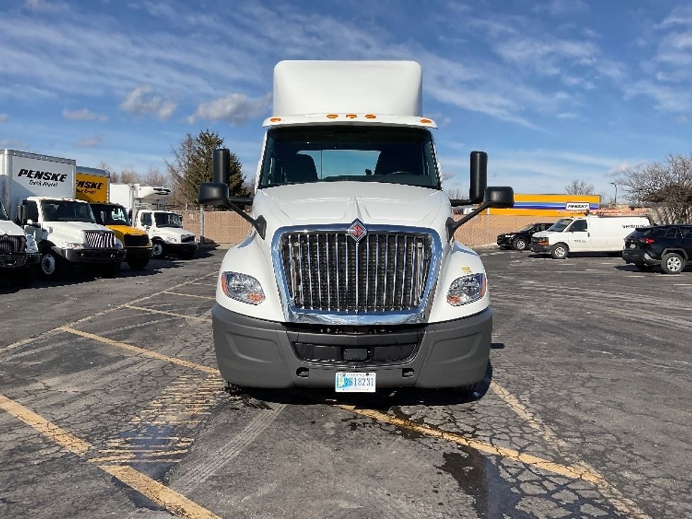 Day Cab Tractor-Heavy Duty Tractors-International-2018-LT625-Piqua-OH-418,622\n\t\tmiles-$ 25,500 - Image 2