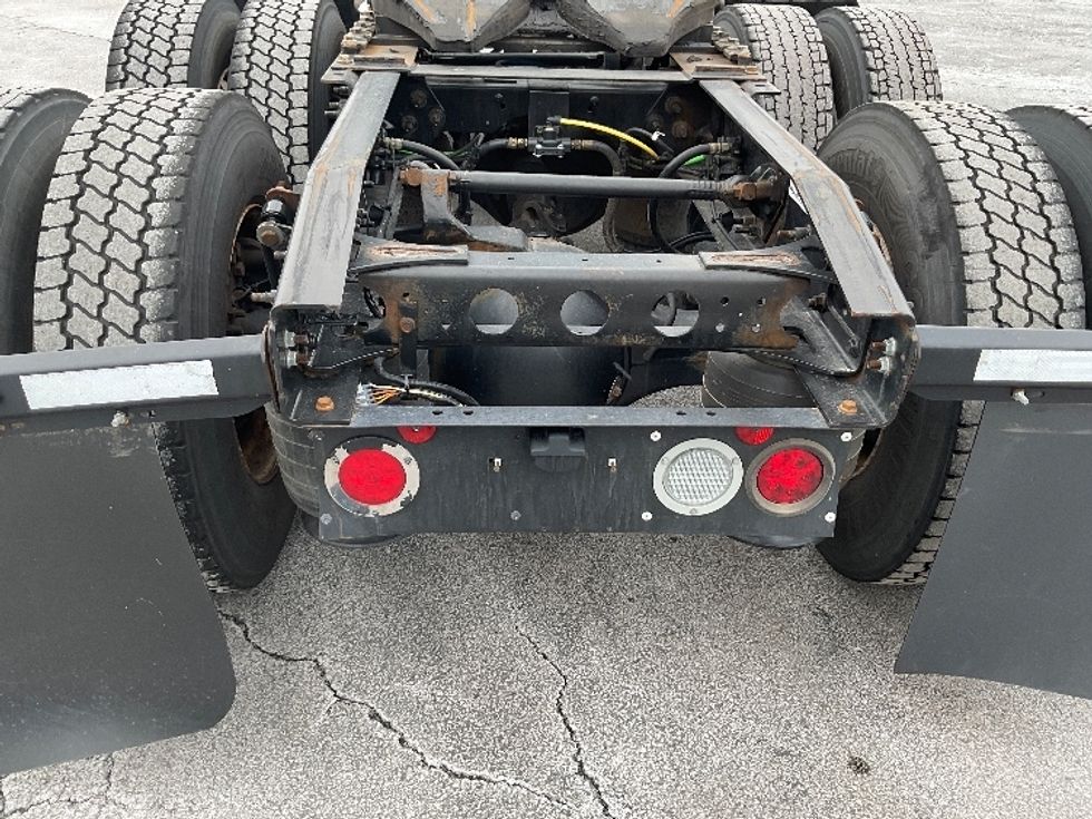 Day Cab Tractor-Heavy Duty Tractors-International-2018-LT625-Plymouth-MI-265,712\n\t\tmiles-$ 29,500 - Image 17